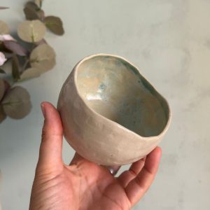 tazón de gres con cristalizaciones hecho por agalma ceramics