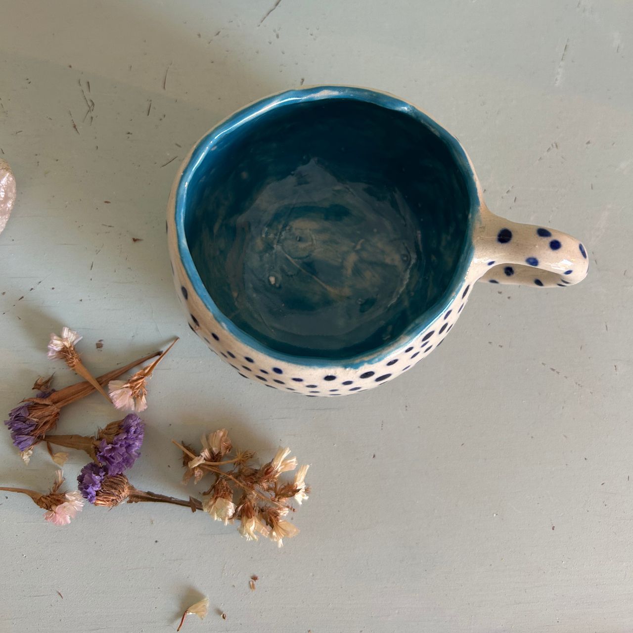 Taza Mediana Blanca con Lunares Azul Oscuro - Imagen 11