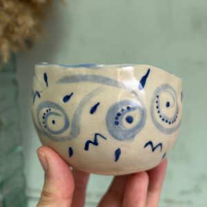 tazón soy viento hecho por Agalma Ceramics y paula molina art
